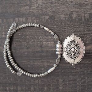 Silvertone Collar Necklace